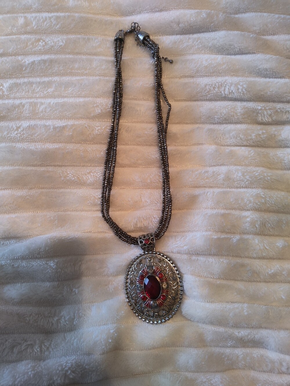Red & Gray Statement Pendant Necklace Rare Good Quality Adjustable Length